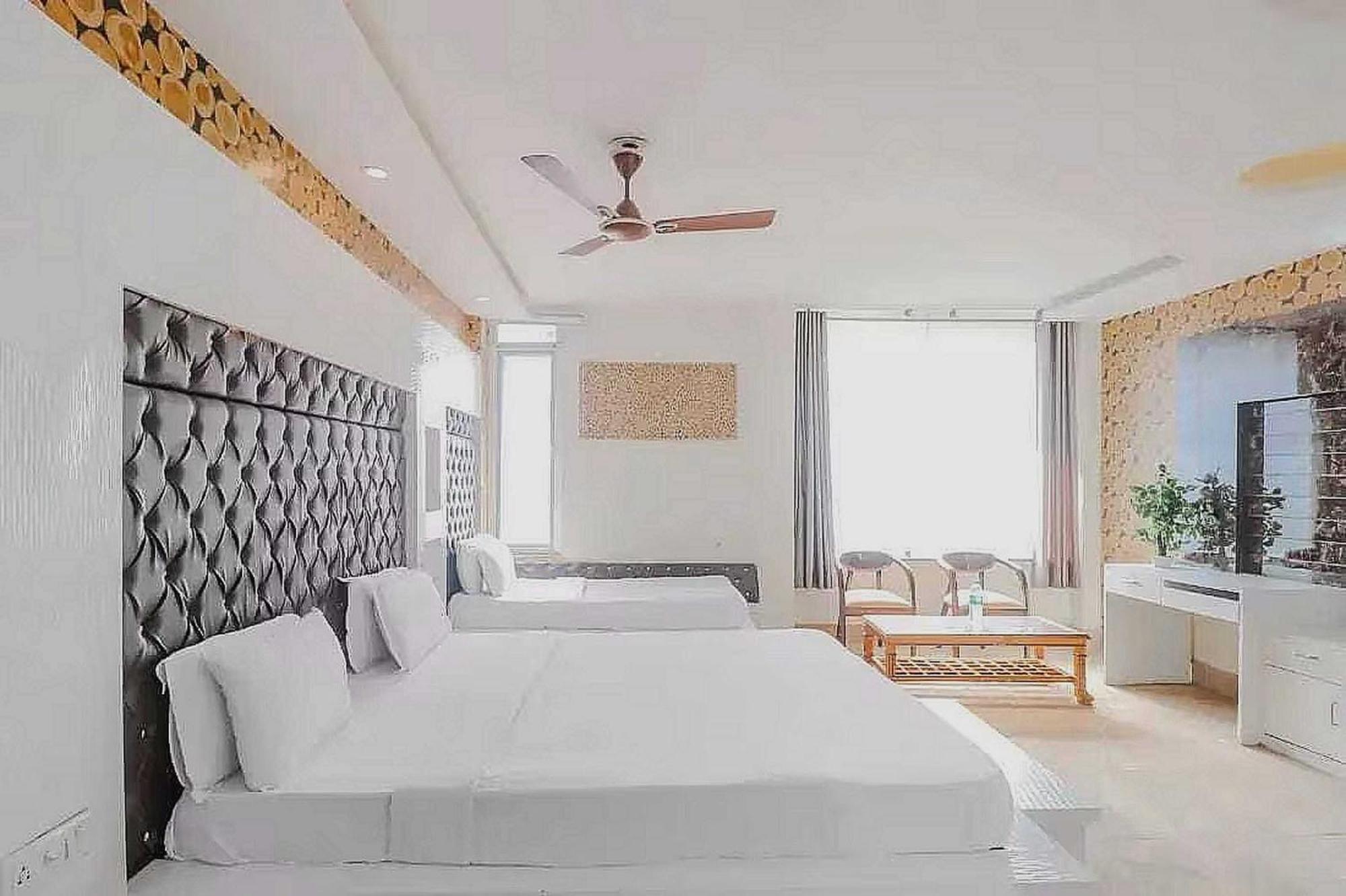 Super Hotel O Vivaan Residency Rohtak Экстерьер фото